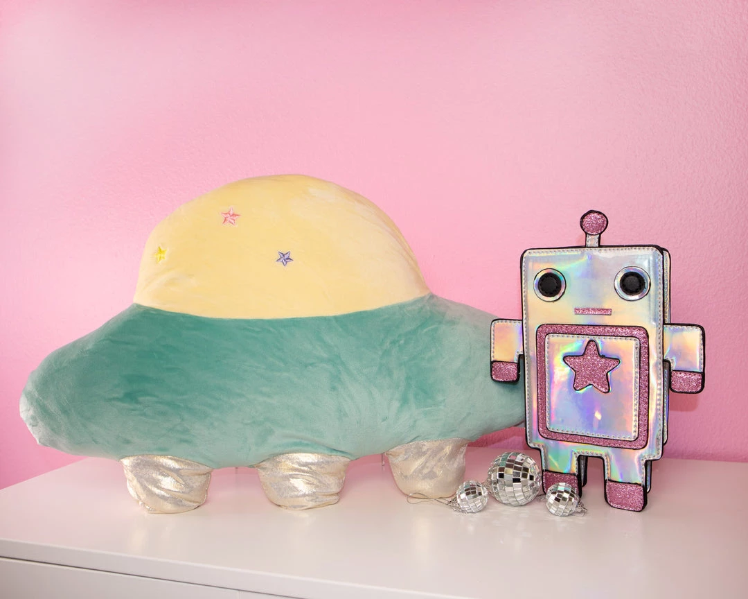 Bewaltz Decor Spaced Out Plushie - UFO Alien Spaceship