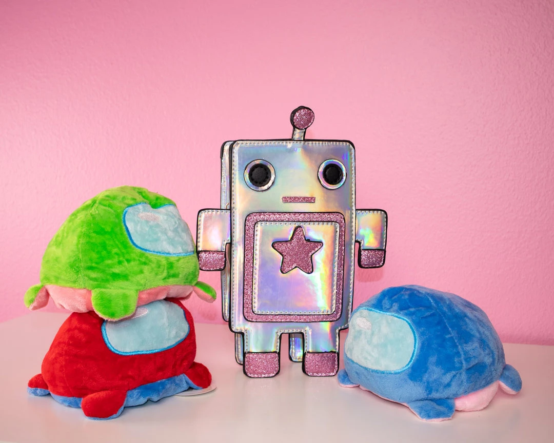 Bewaltz Decor Reversible Duo-Color Alien Plushie - Red/Blue